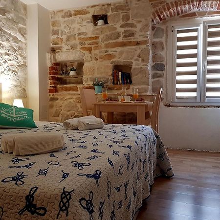 Villa Nautica Stone House 斯普利特 外观 照片