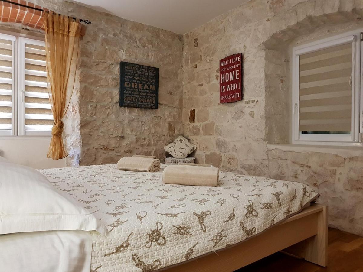Villa Nautica Stone House 斯普利特 外观 照片